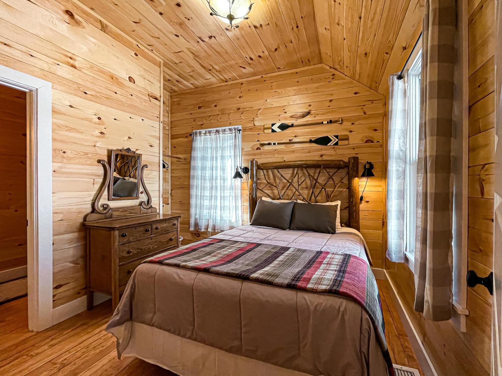 White Pine Camp Hotel Paul Smiths Room photo