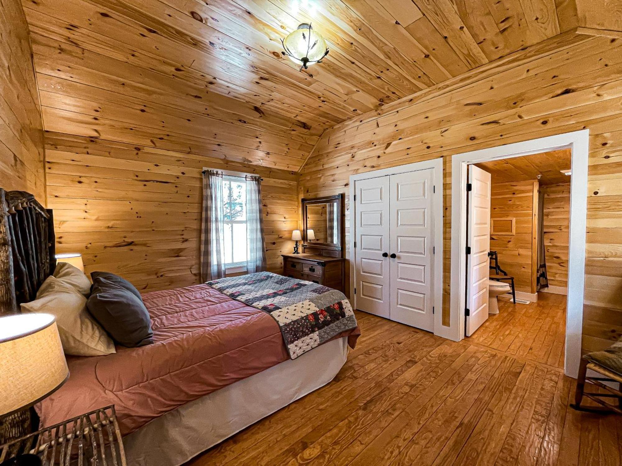 White Pine Camp Hotel Paul Smiths Room photo